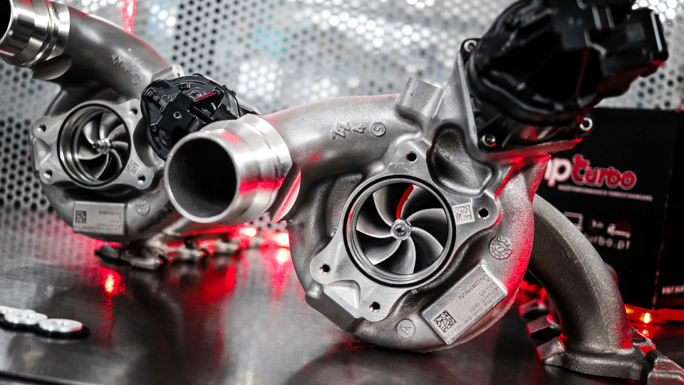 HPTURBO // TURBOS