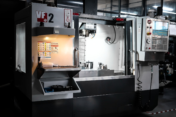 HAAS VF2 – ISO40 TAPER MILLING MACHINE
